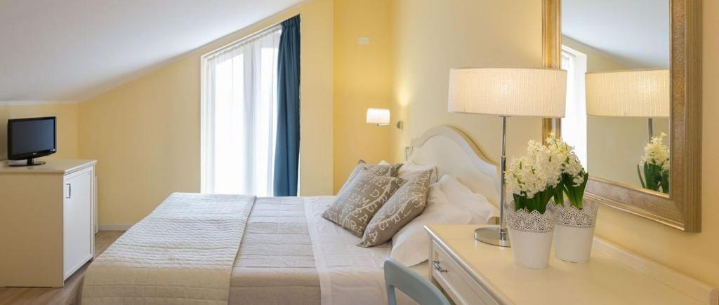 Beyou Hotel Villa Rosa 리치오네 외부 사진