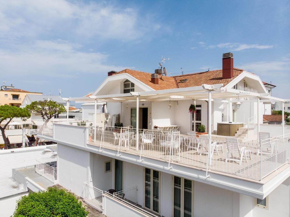 Beyou Hotel Villa Rosa 리치오네 외부 사진