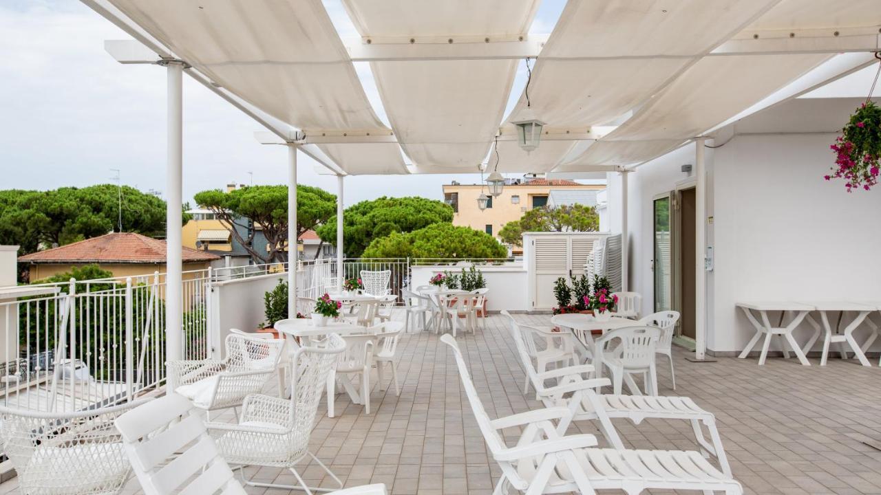 Beyou Hotel Villa Rosa 리치오네 외부 사진