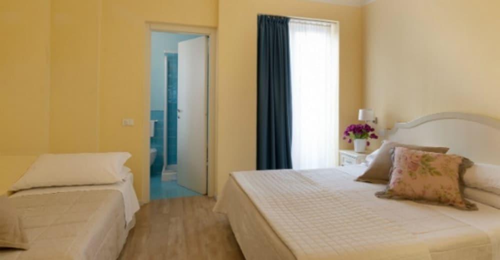 Beyou Hotel Villa Rosa 리치오네 외부 사진