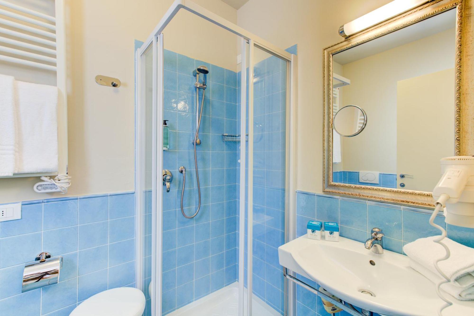 Beyou Hotel Villa Rosa 리치오네 객실 사진